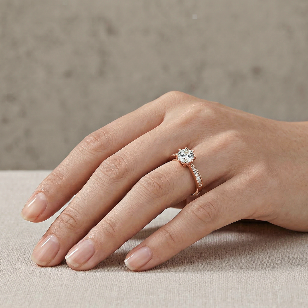 ソリティアモアサナイトリング / 1.0ct