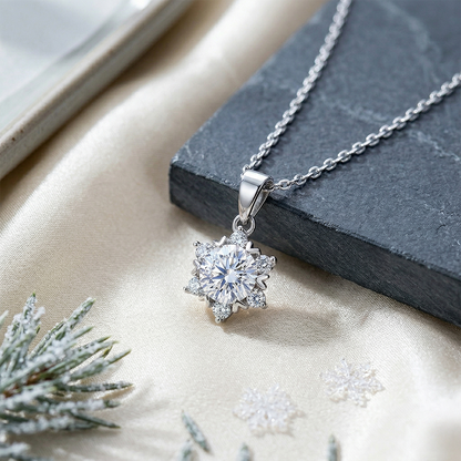 スターモチーフ モアサナイトネックレス / 1.0ct